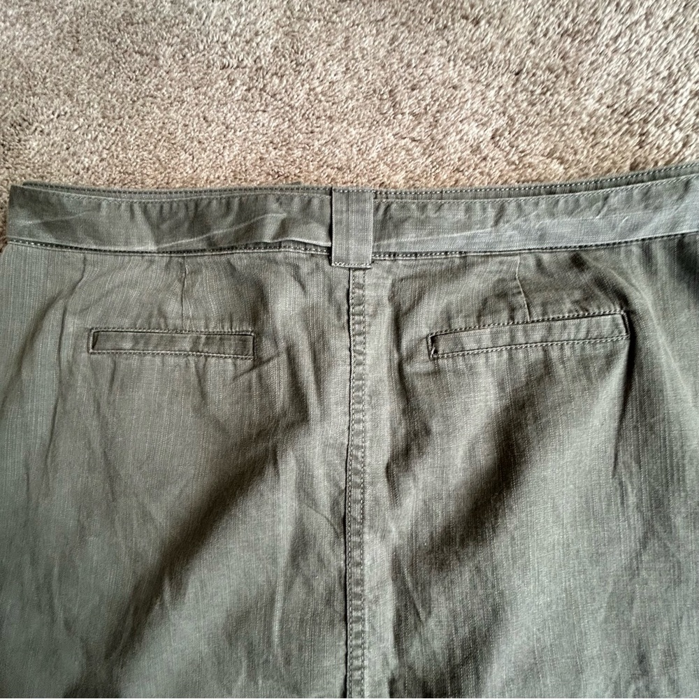 Sonoma Womens Army Green Mid Thigh Lenght Skirt With Pockets NWT - Size 14 - Picture 5 of 8